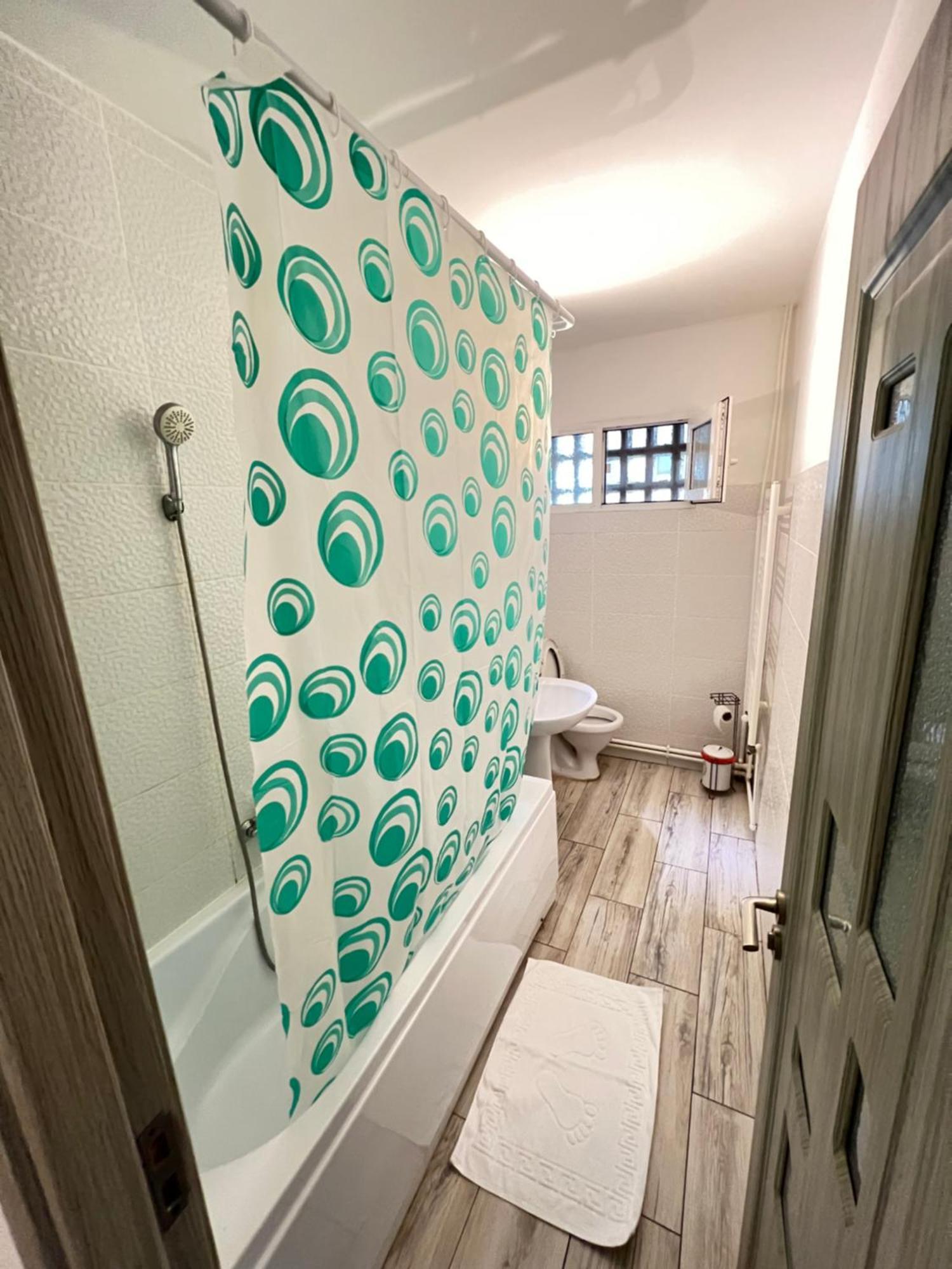 3 Rooms Apartment Airy & Bright Palas Style Iasi Exterior photo