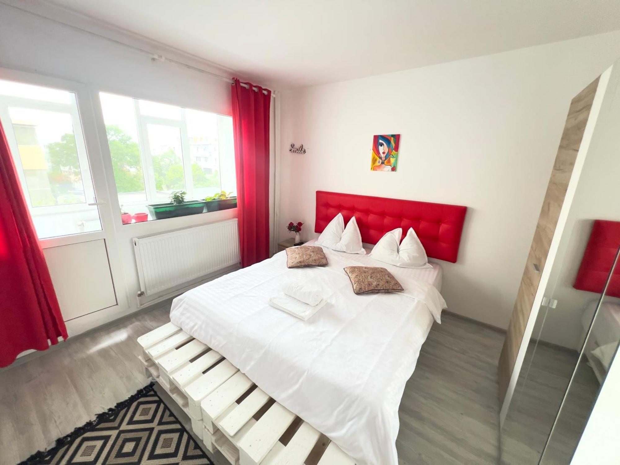 3 Rooms Apartment Airy & Bright Palas Style Iasi Exterior photo